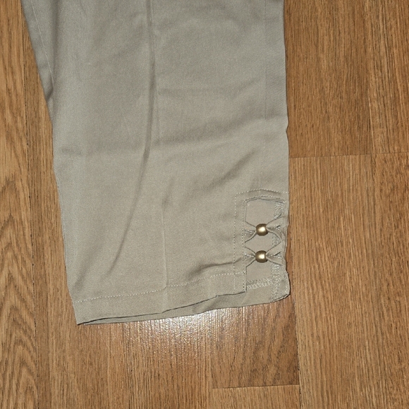 Ruby Rd. Beige Trousers - Picture 2 of 11